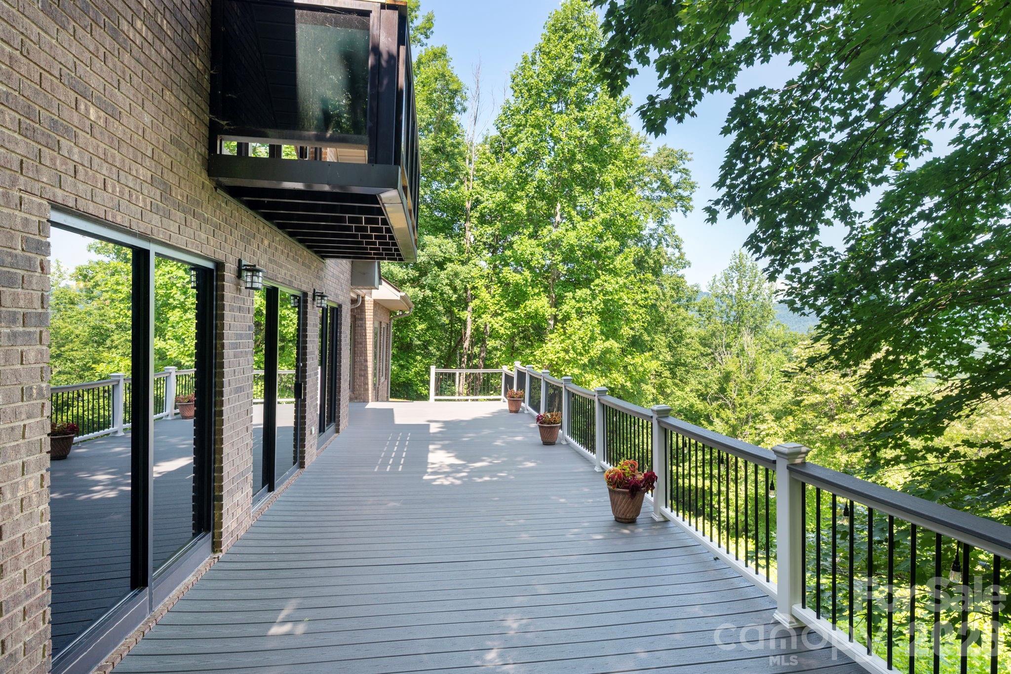 156 Gilliam Road — Old Fort
