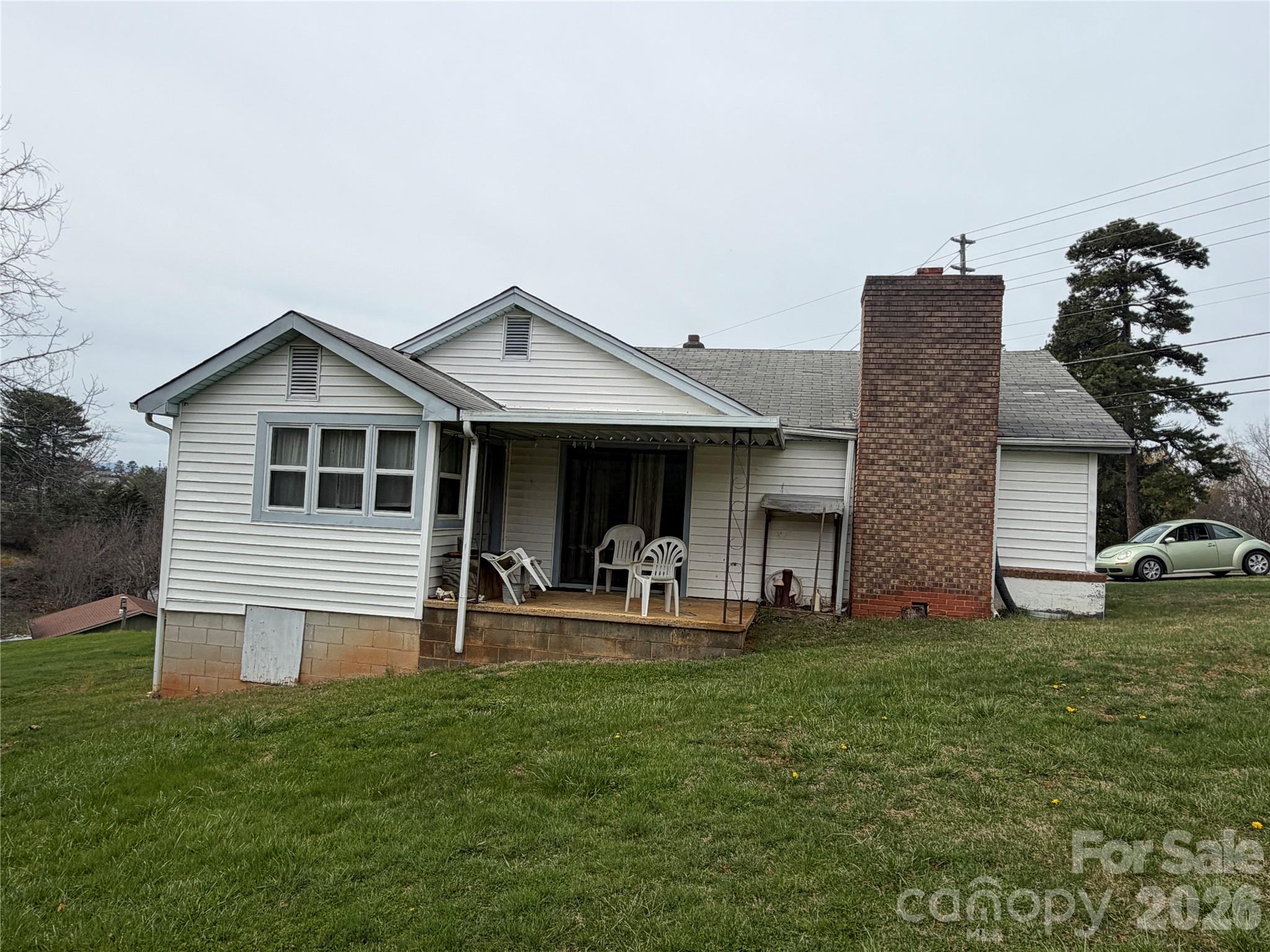 72 Alexander Road — Weaverville