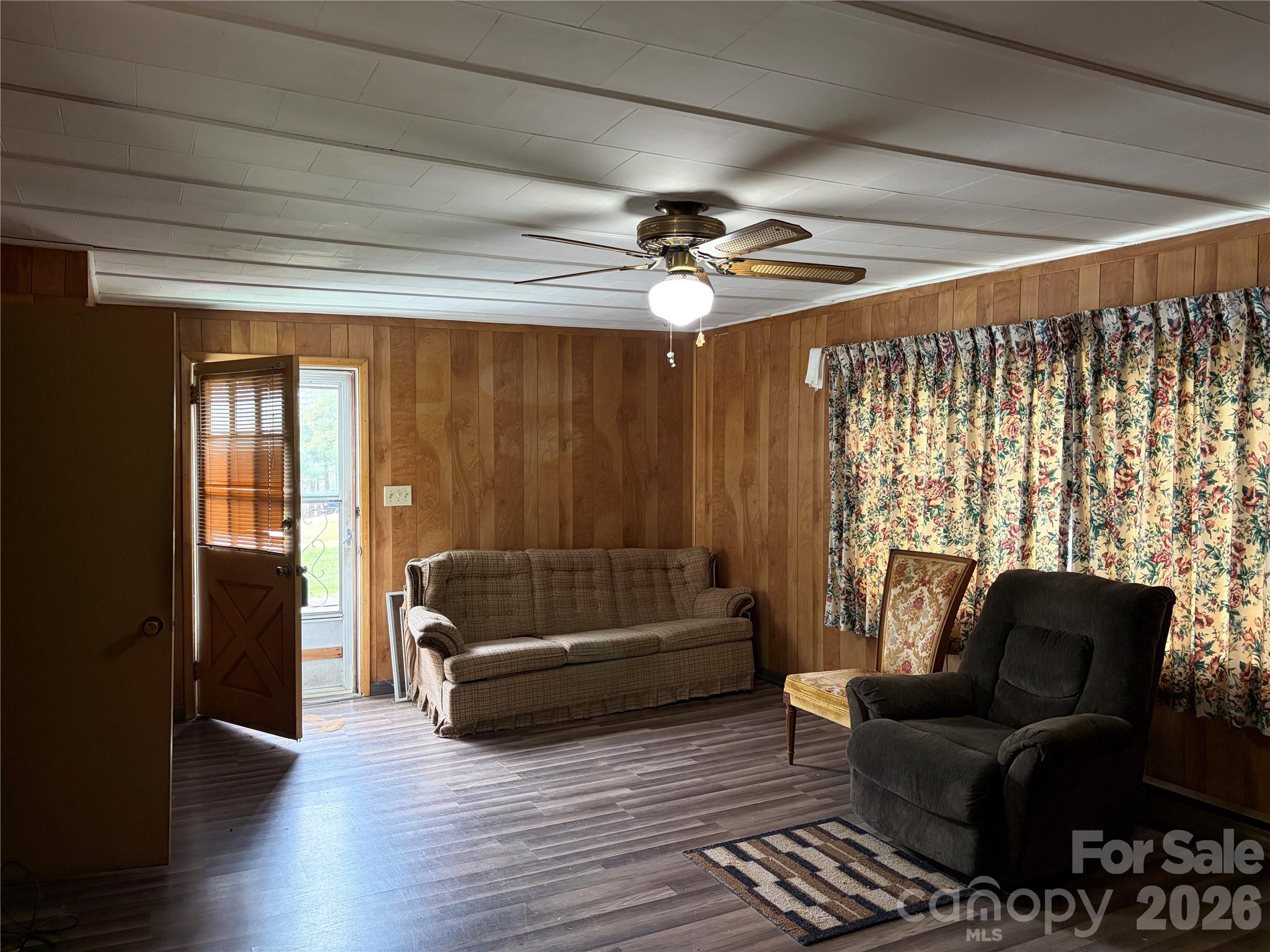 72 Alexander Road — Weaverville