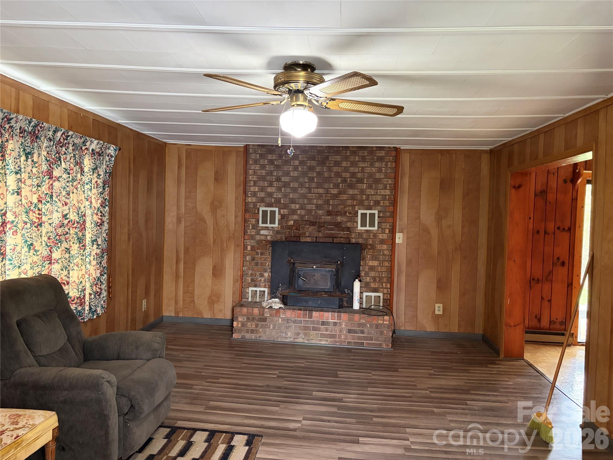 72 Alexander Road — Weaverville