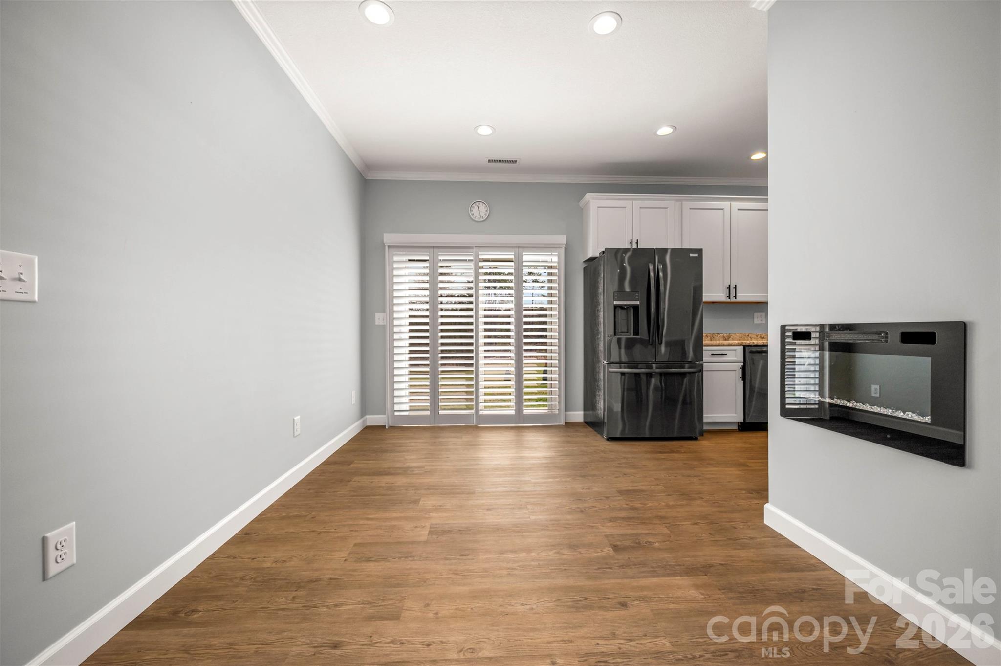 168 Nursery Road — Forest City