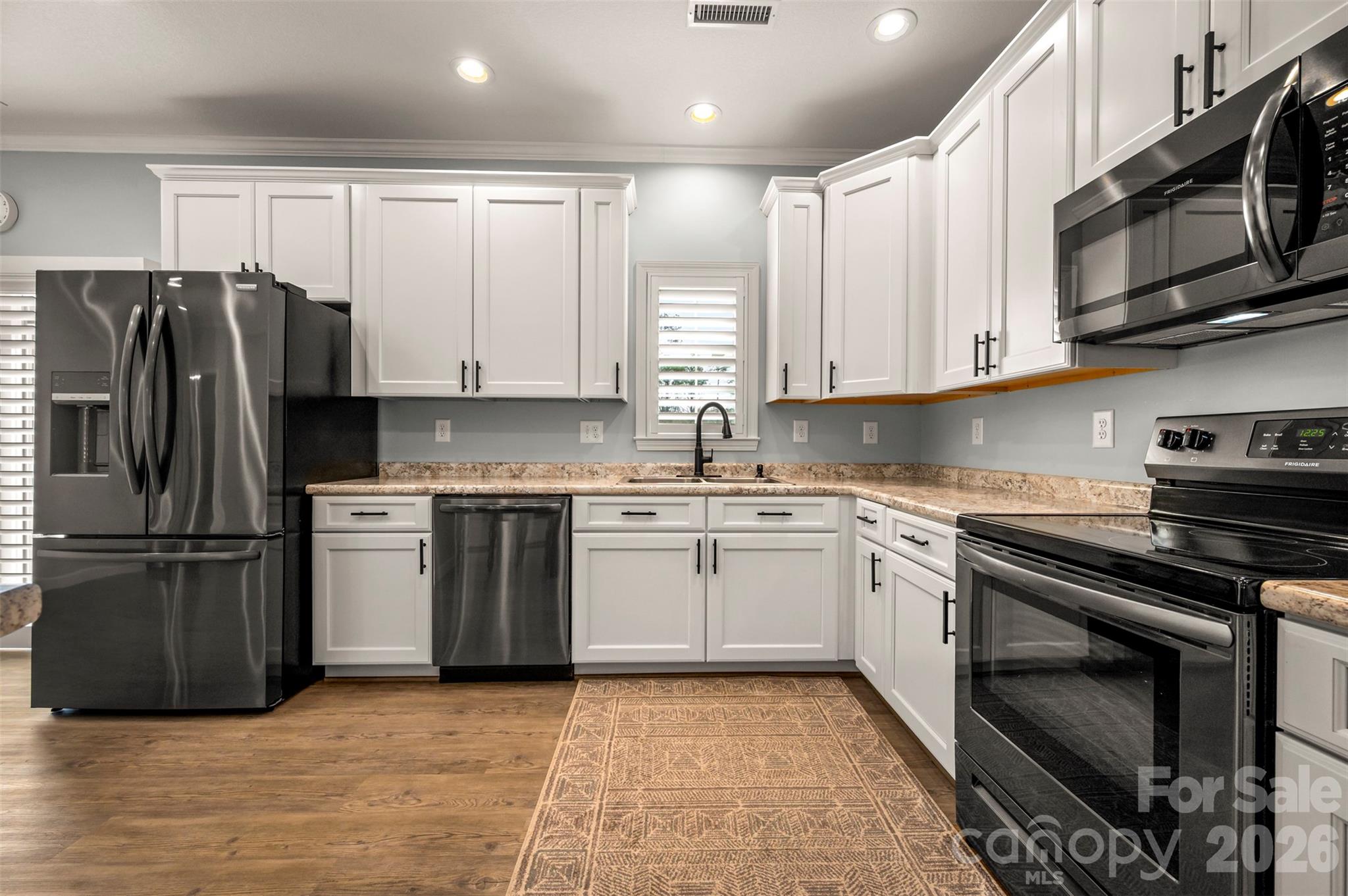 168 Nursery Road — Forest City