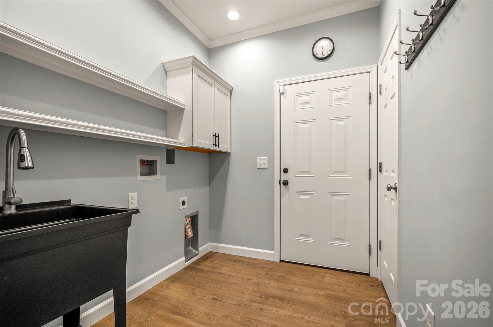 168 Nursery Road — Forest City
