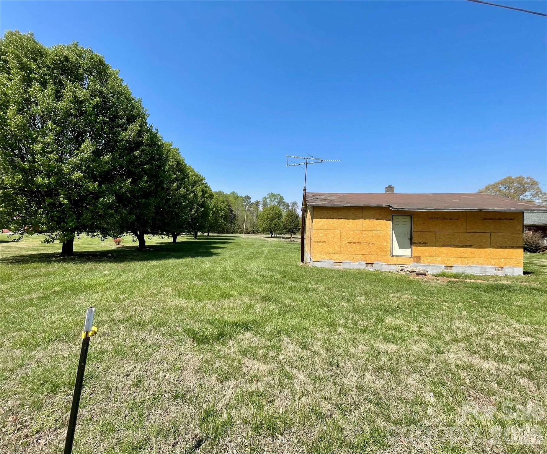 119 Z A Hunter Road — Bessemer City