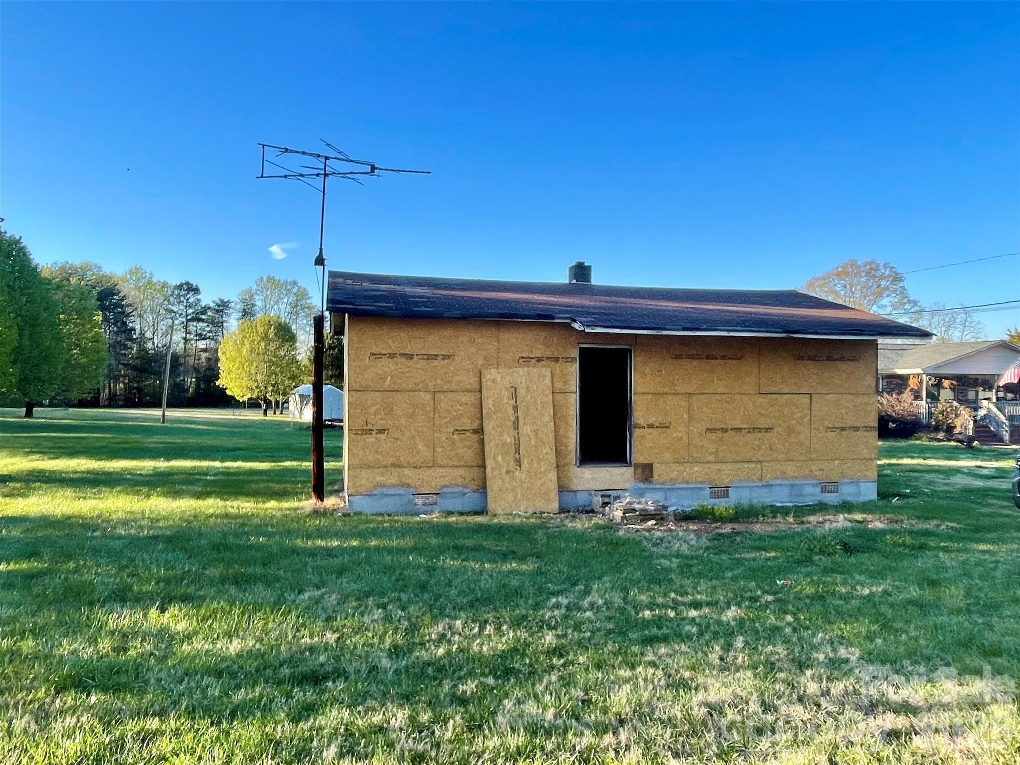 119 Z A Hunter Road — Bessemer City