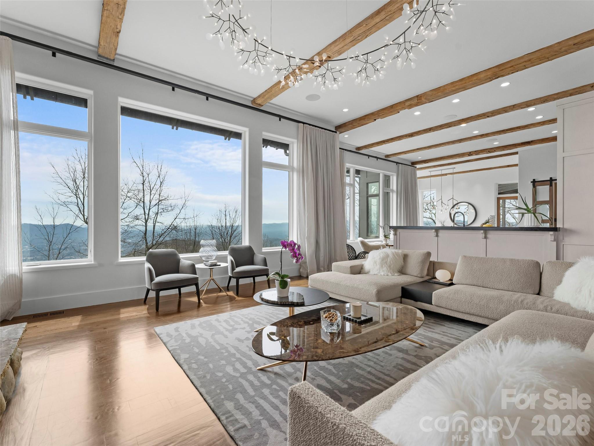 208 Skycliff Drive — Asheville
