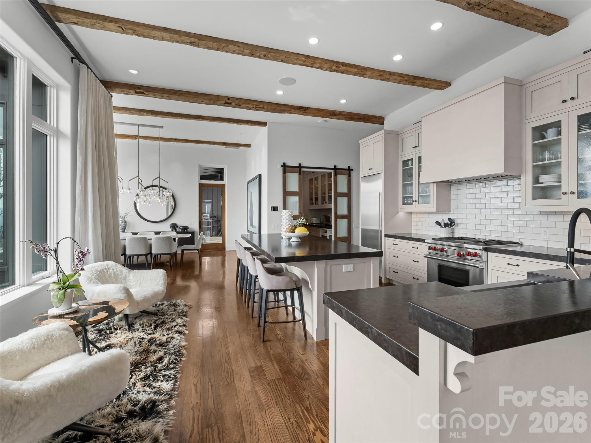 208 Skycliff Drive — Asheville