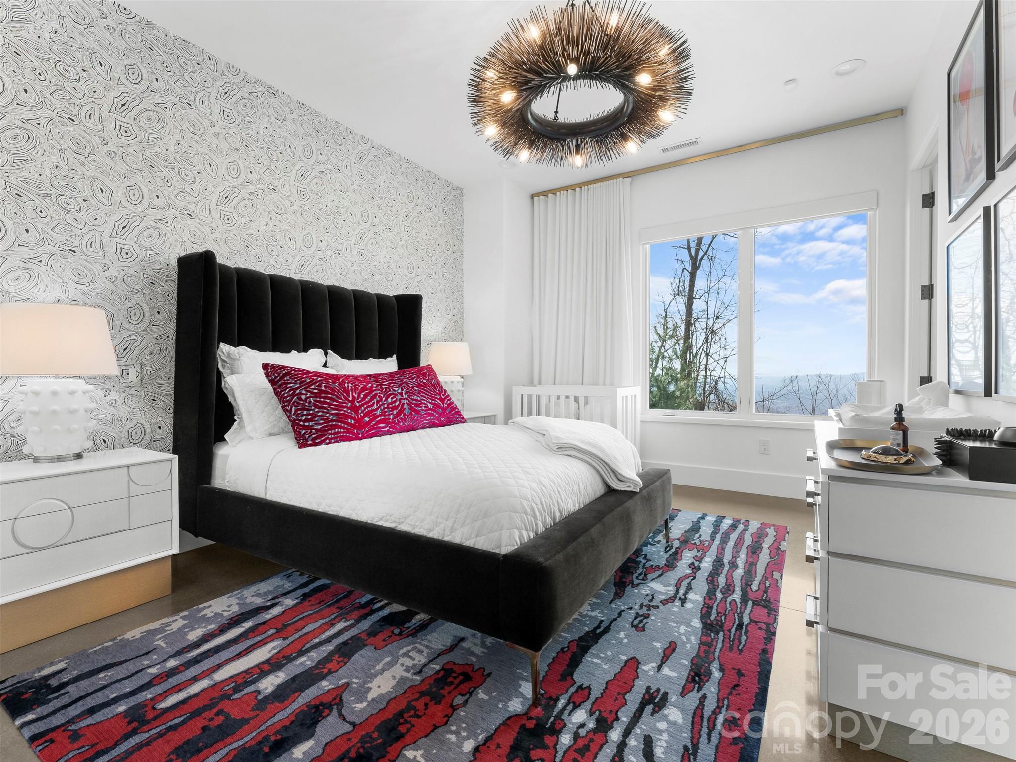 208 Skycliff Drive — Asheville