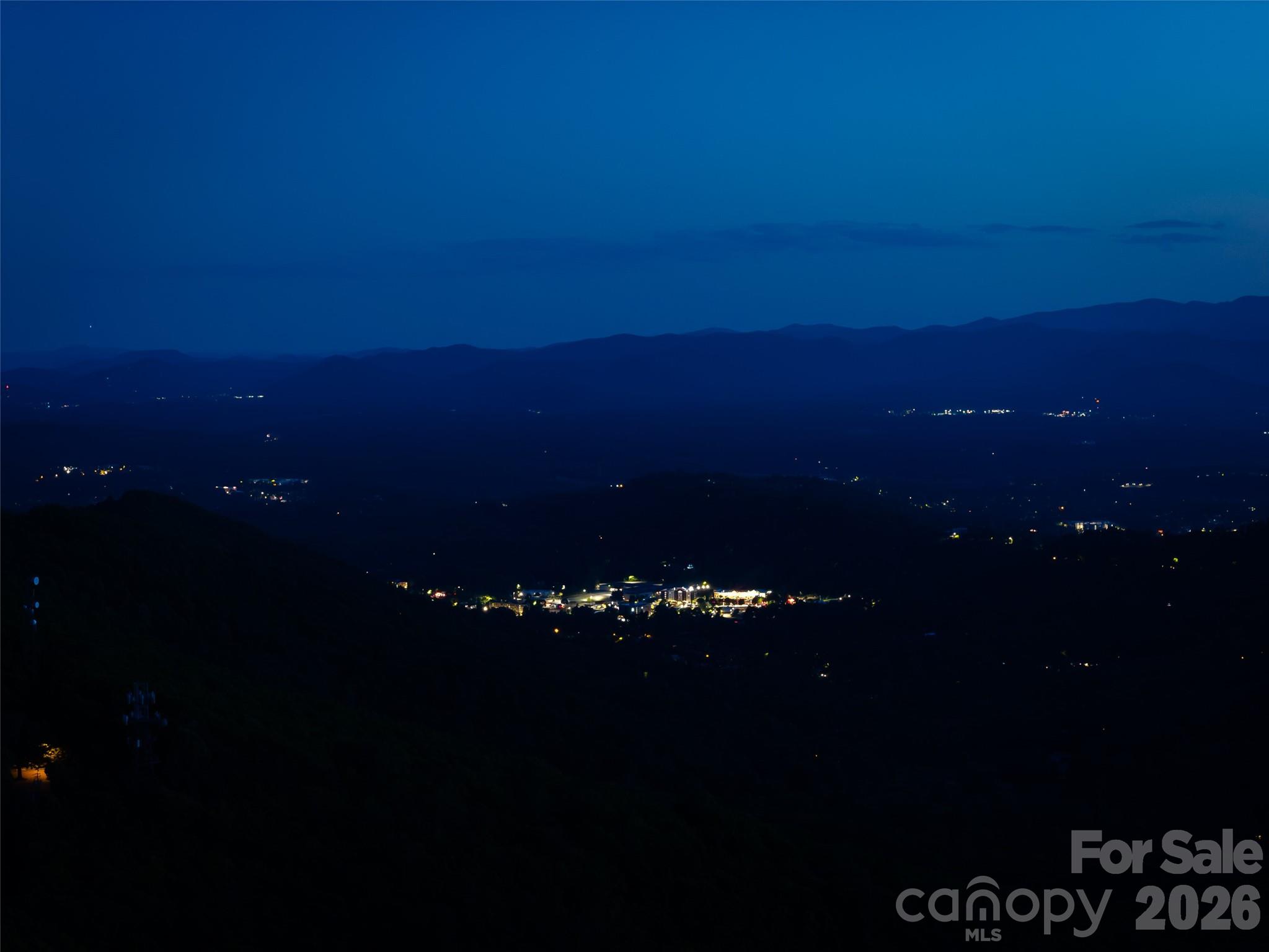 208 Skycliff Drive — Asheville