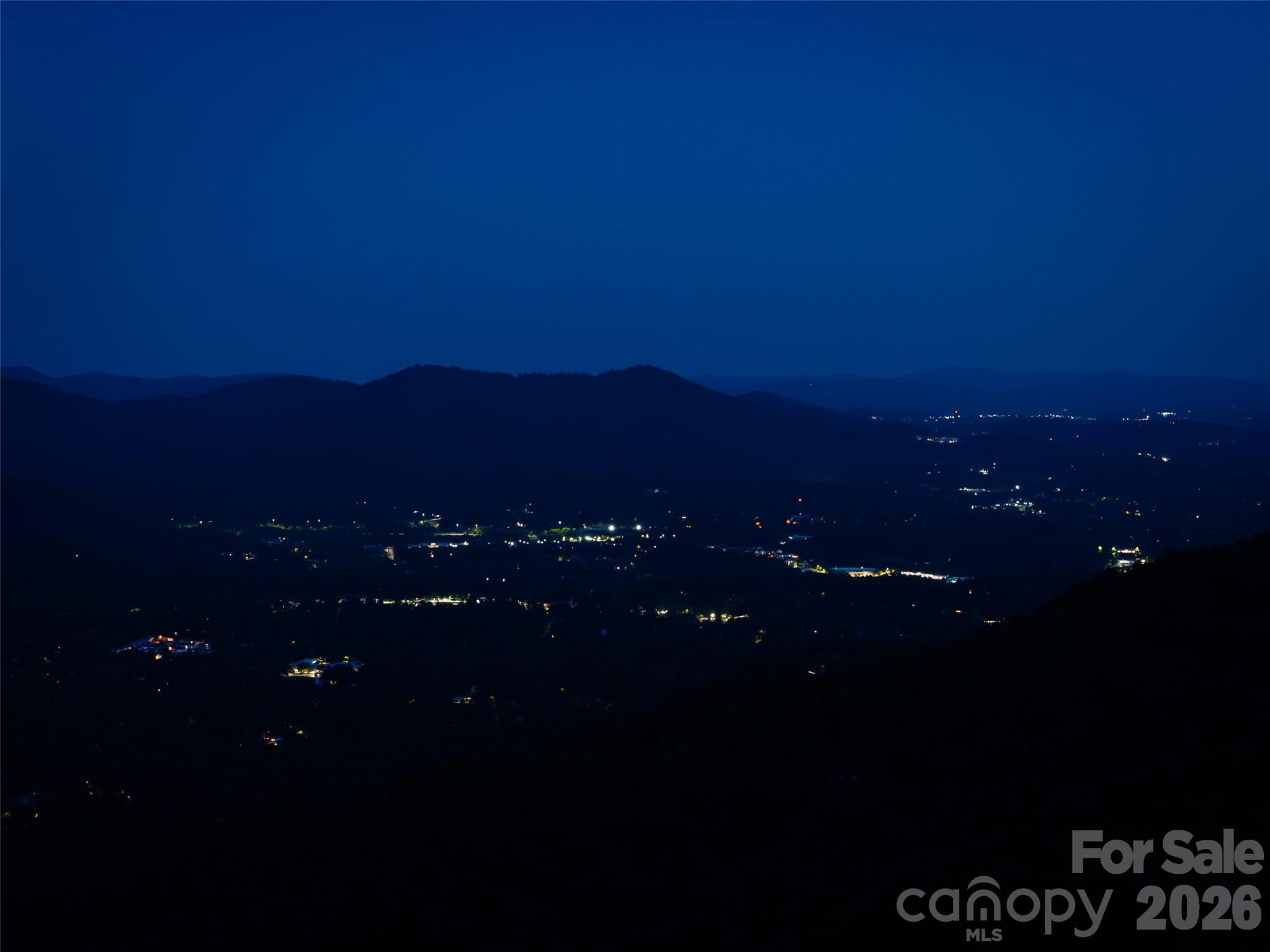 208 Skycliff Drive — Asheville