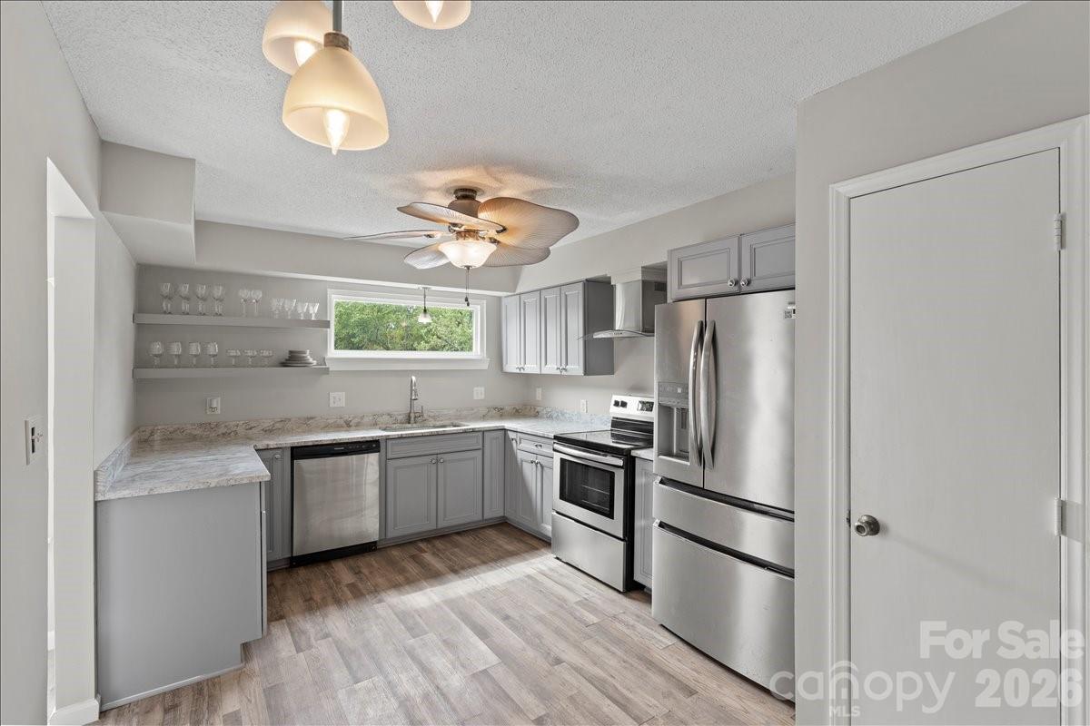 6610 Point Comfort Lane — Charlotte