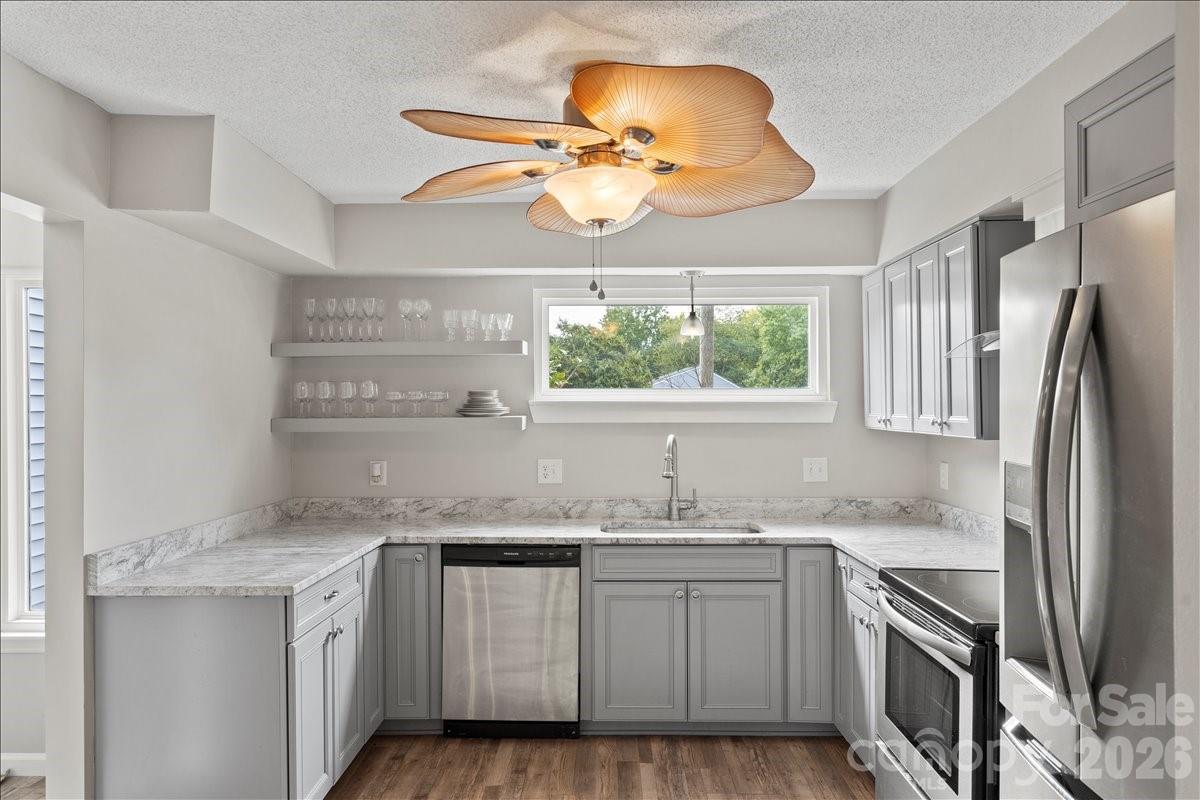 6610 Point Comfort Lane — Charlotte