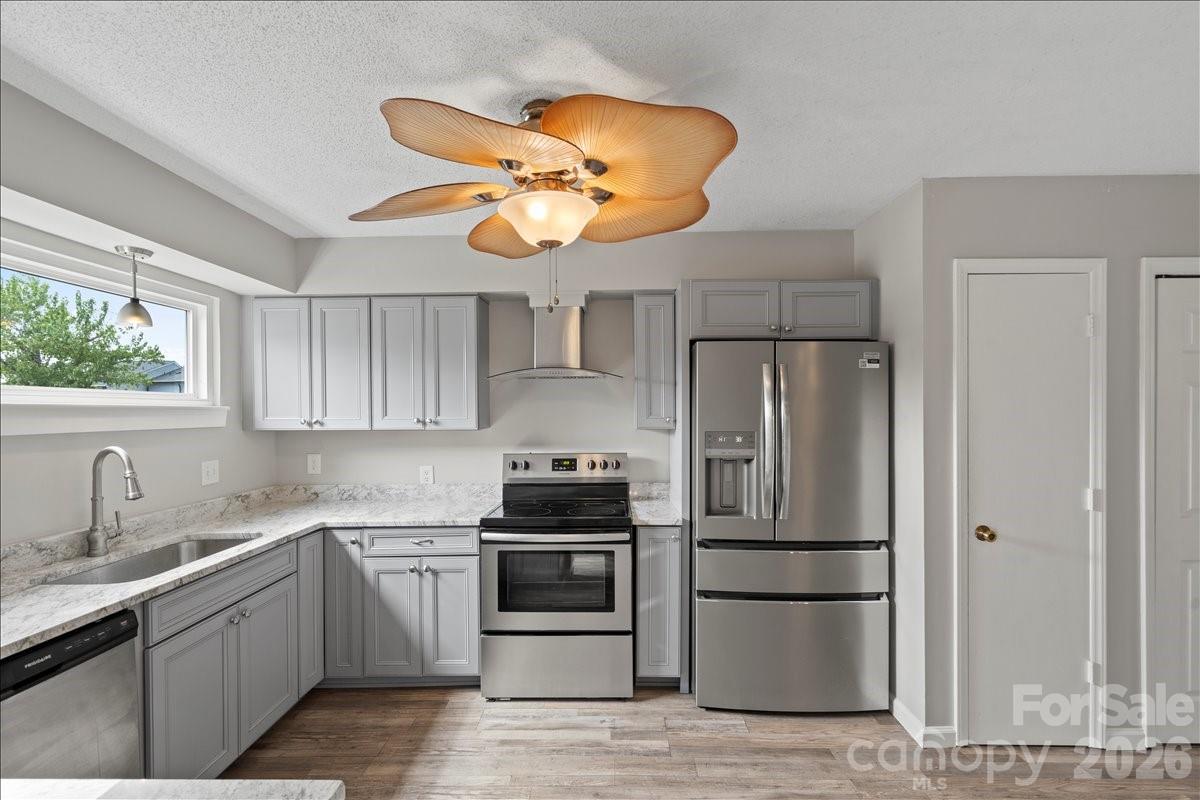 6610 Point Comfort Lane — Charlotte