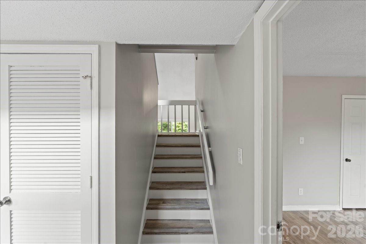 6610 Point Comfort Lane — Charlotte