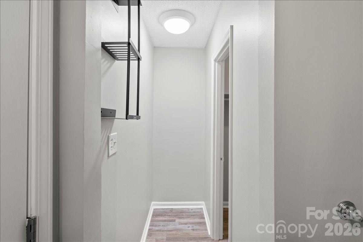 6610 Point Comfort Lane — Charlotte