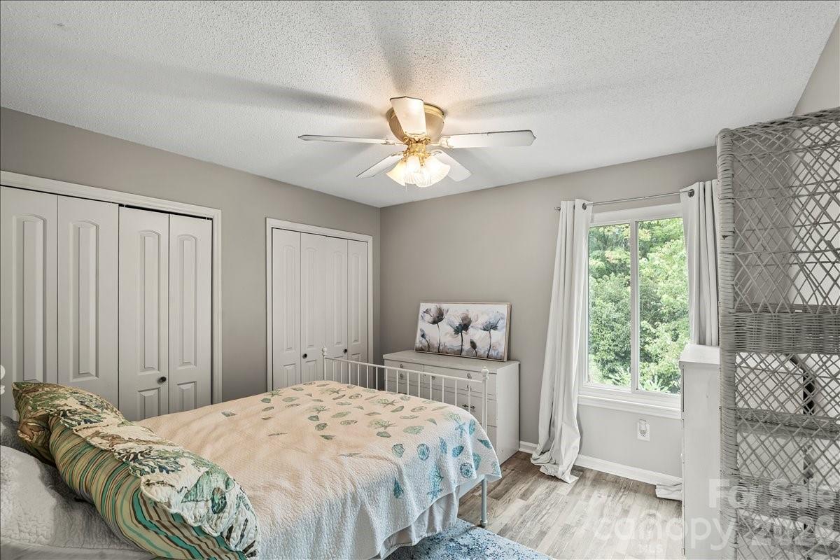 6610 Point Comfort Lane — Charlotte