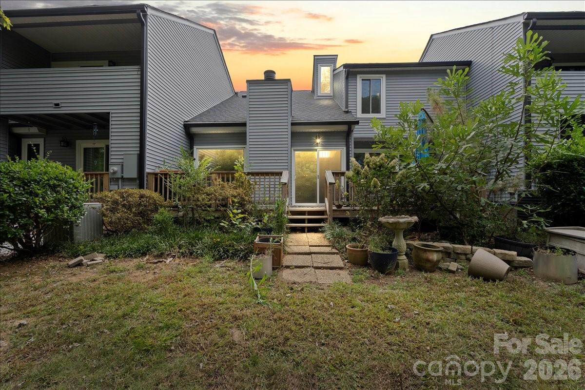 6610 Point Comfort Lane — Charlotte