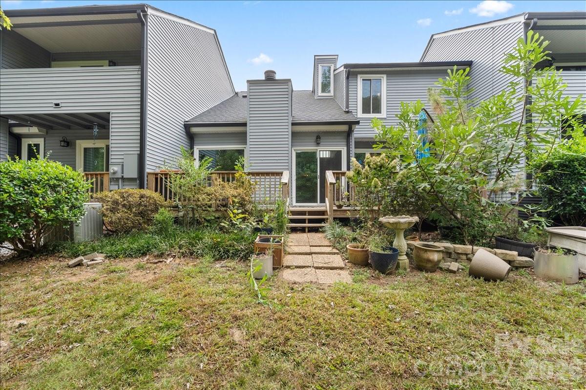 6610 Point Comfort Lane — Charlotte