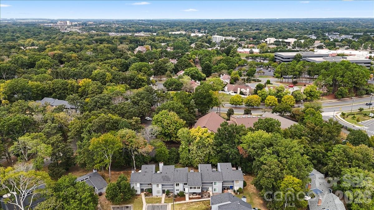 6610 Point Comfort Lane — Charlotte