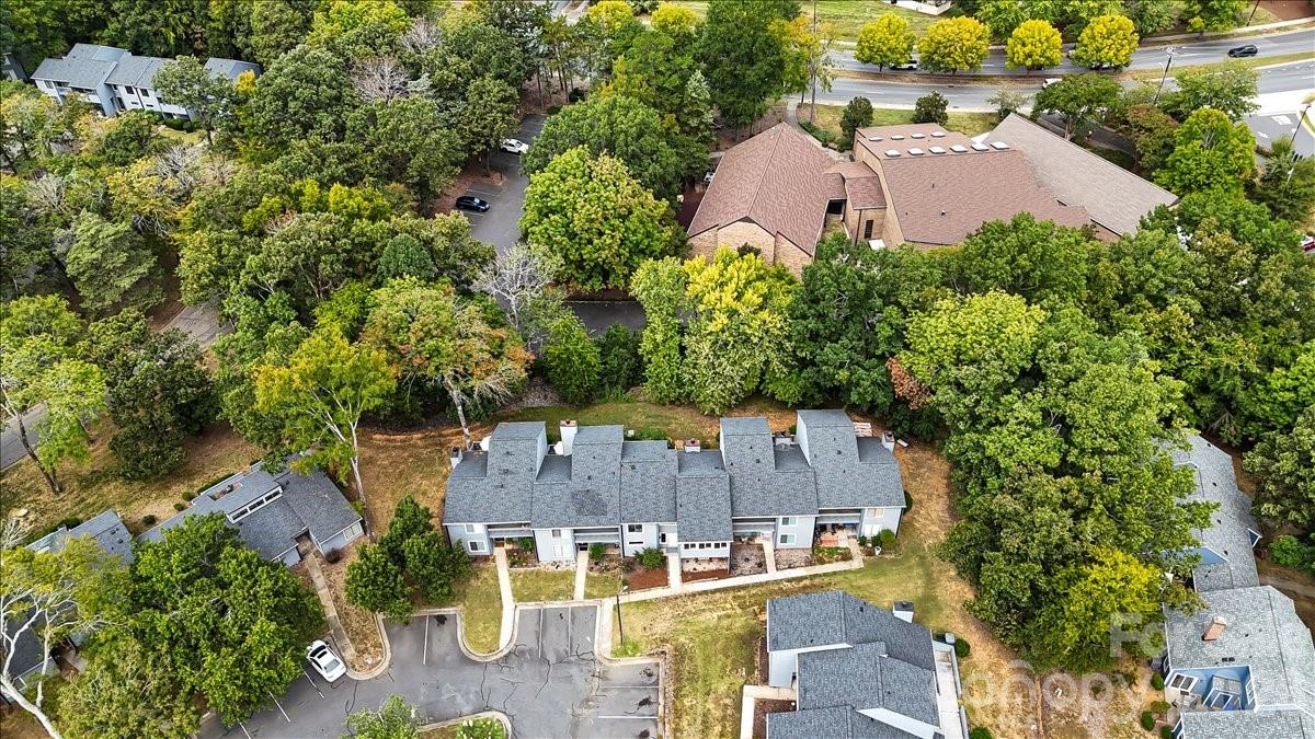 6610 Point Comfort Lane — Charlotte