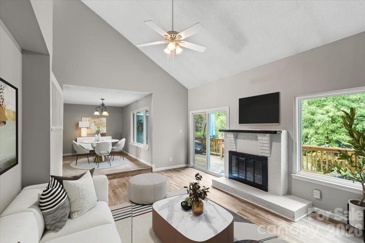 6610 Point Comfort Lane — Charlotte