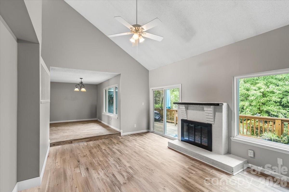 6610 Point Comfort Lane — Charlotte