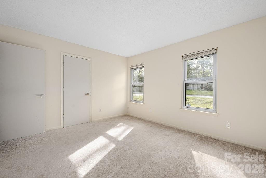 6515 Burning Bush Court — Charlotte