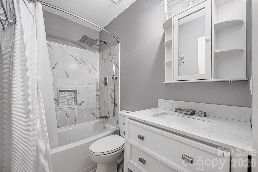 6515 Burning Bush Court — Charlotte