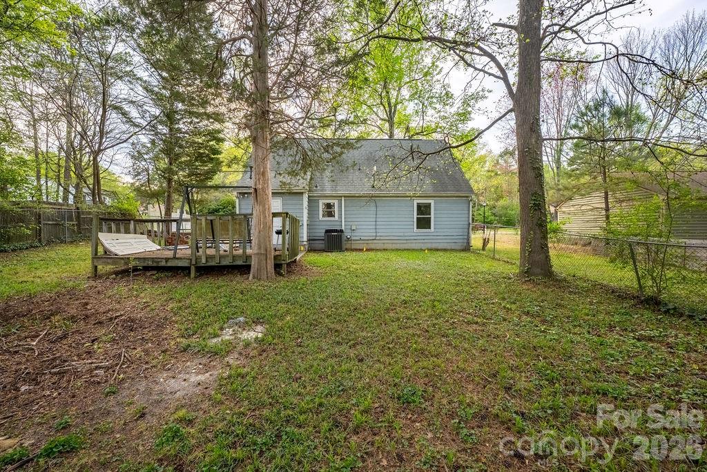 6515 Burning Bush Court — Charlotte