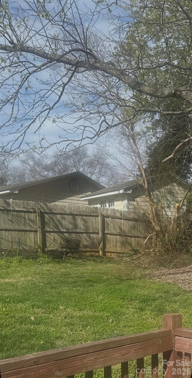 7309 Palmetto Court — Charlotte