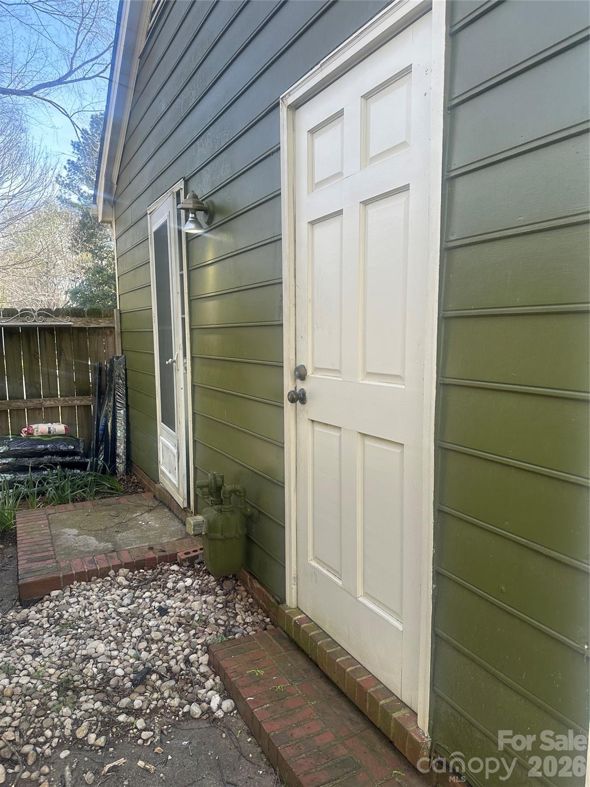 7309 Palmetto Court — Charlotte
