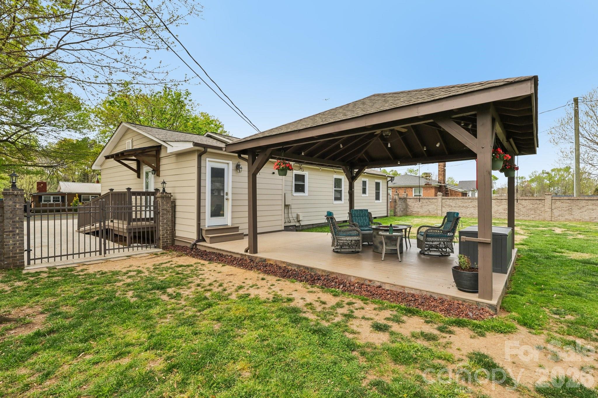 9202 Elgin Drive — Charlotte