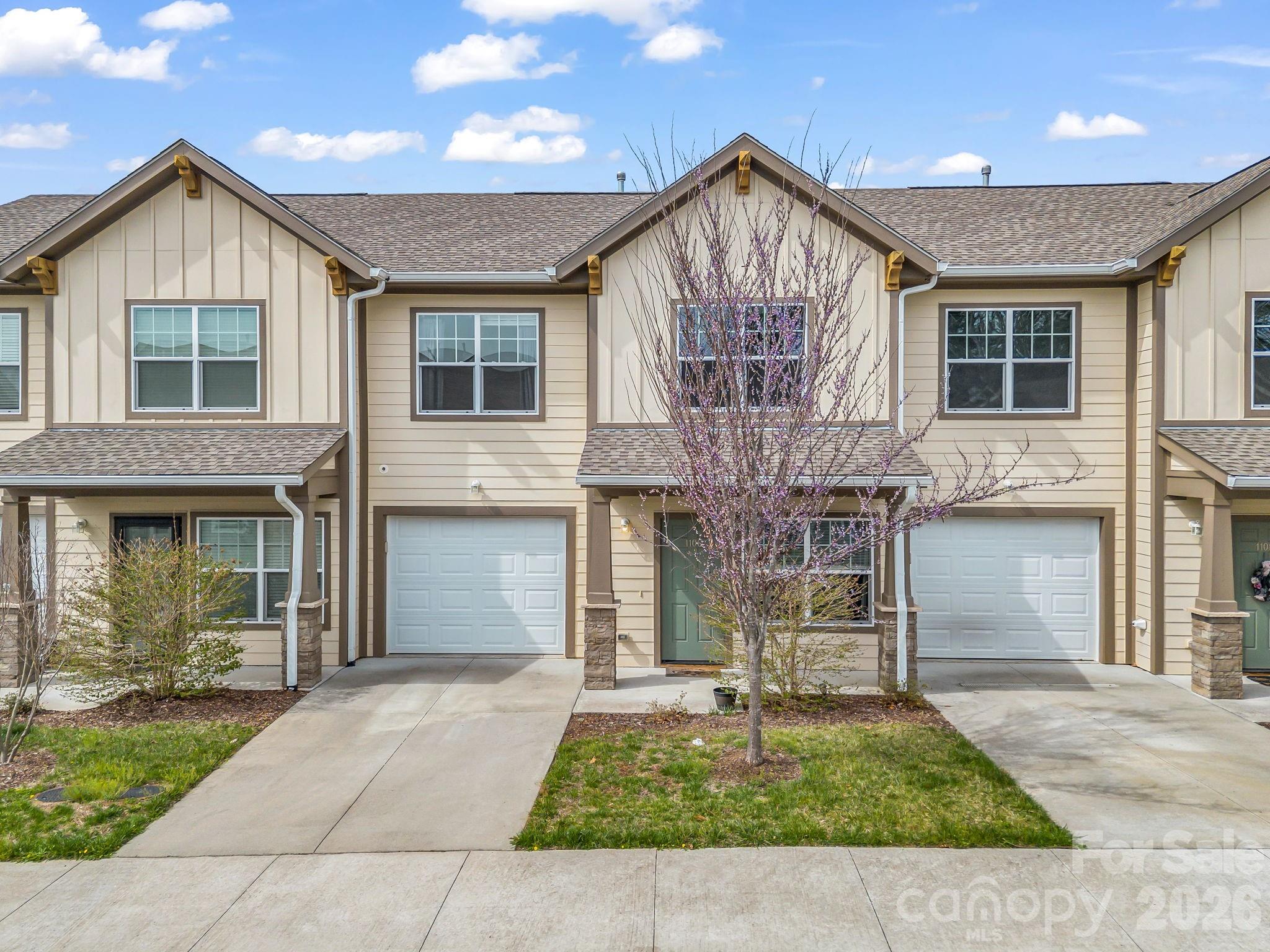 1106 Lynwood Forest Road — Arden