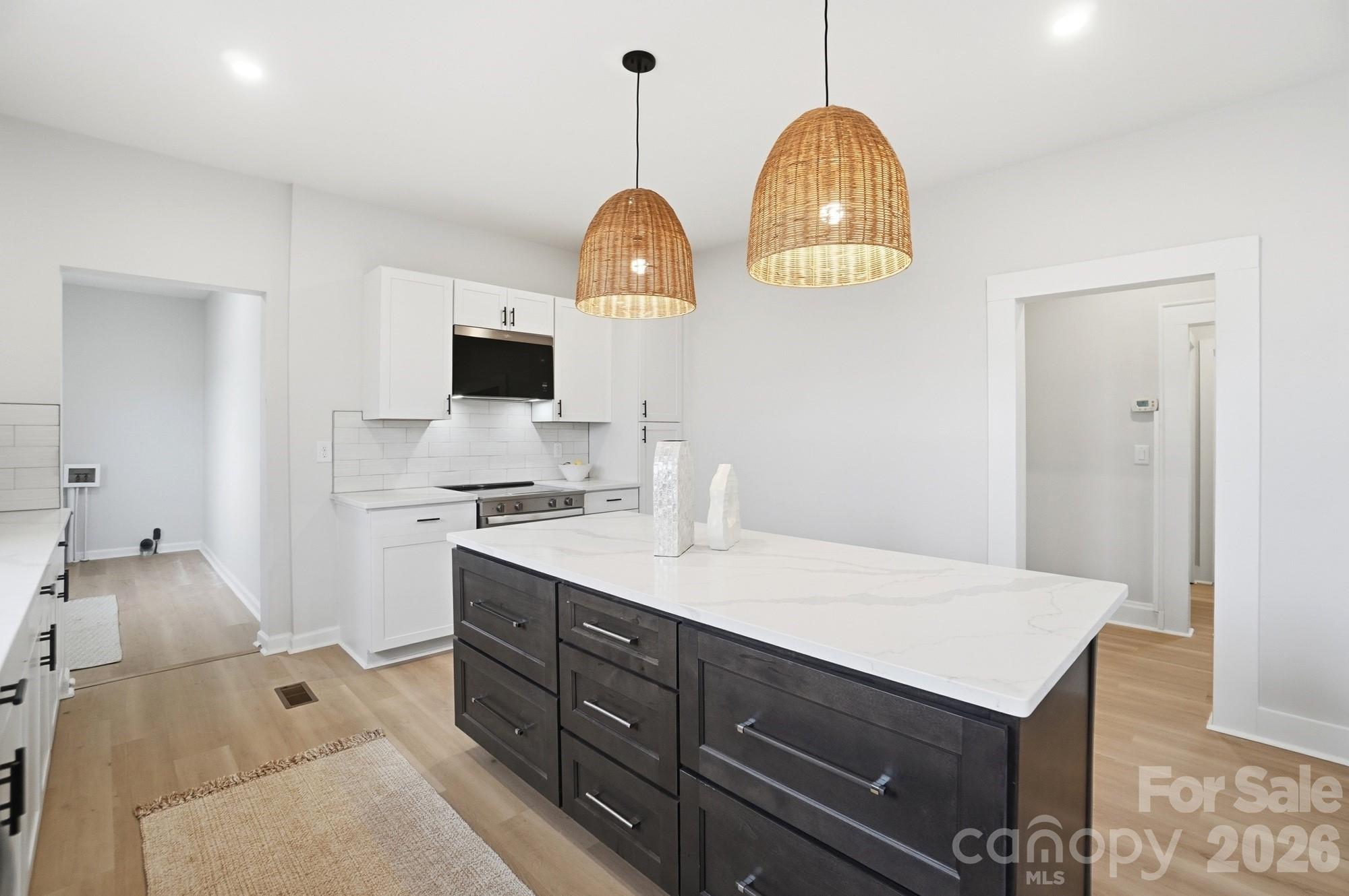 1212 Coddle Creek Highway — Mooresville