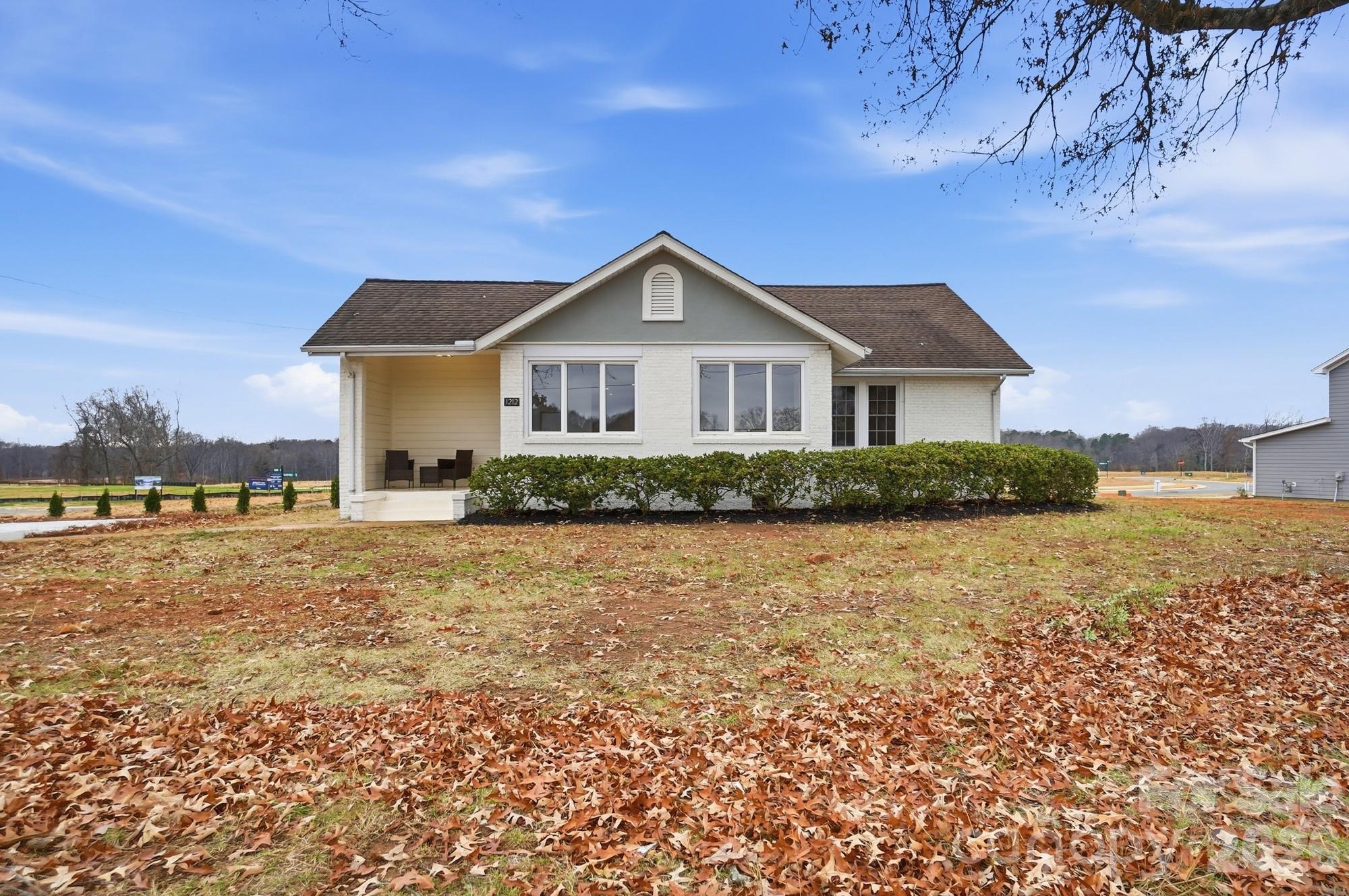 1212 Coddle Creek Highway — Mooresville