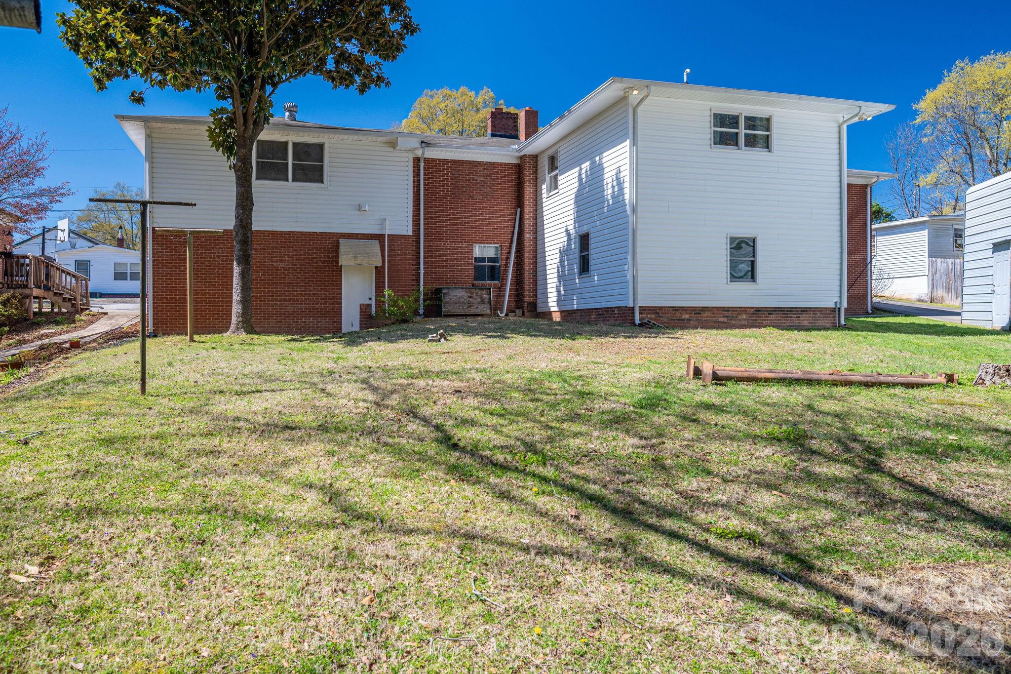 608 N State Street — Lincolnton