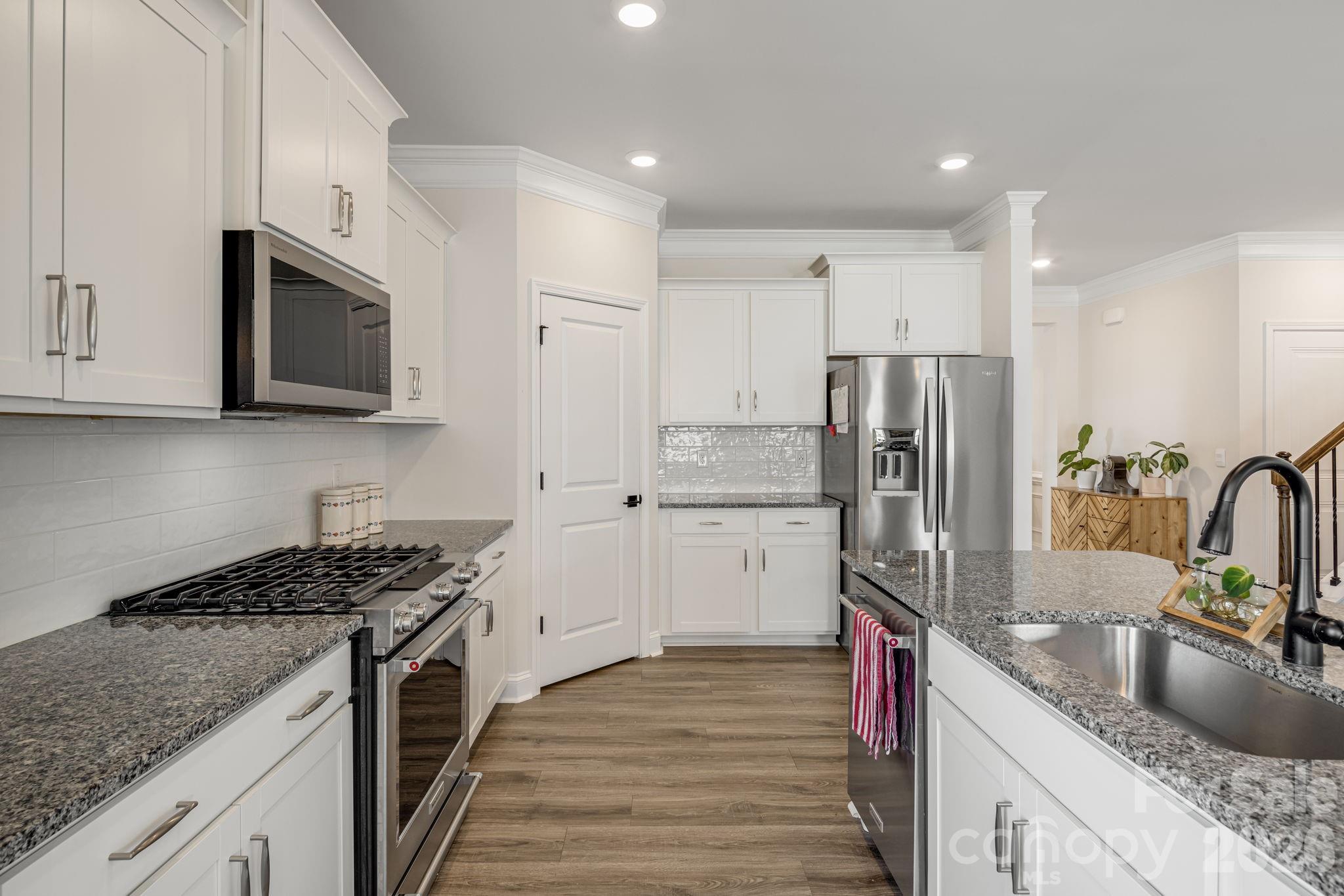 574 Fox Cove Road — Hendersonville