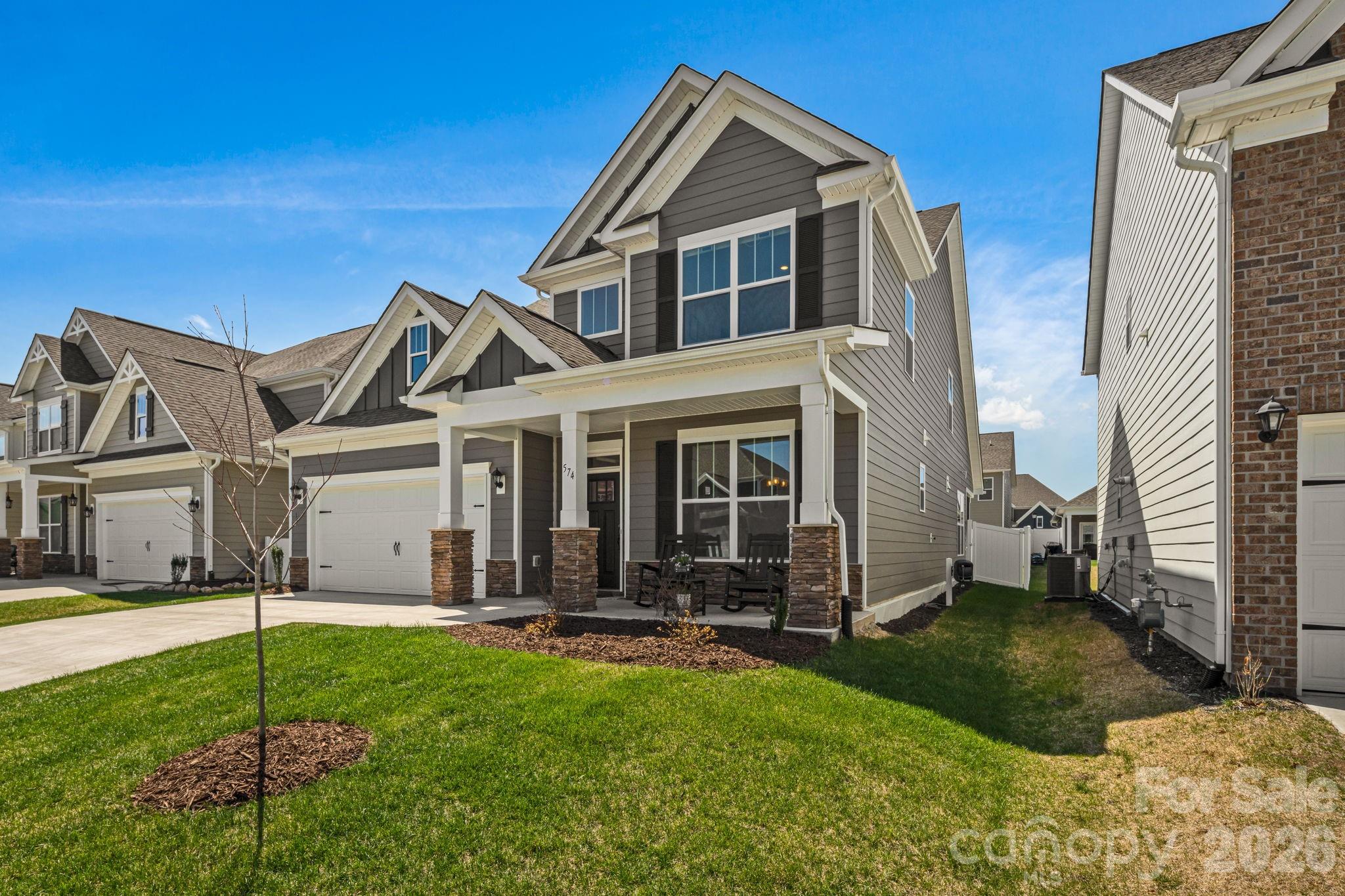 574 Fox Cove Road — Hendersonville