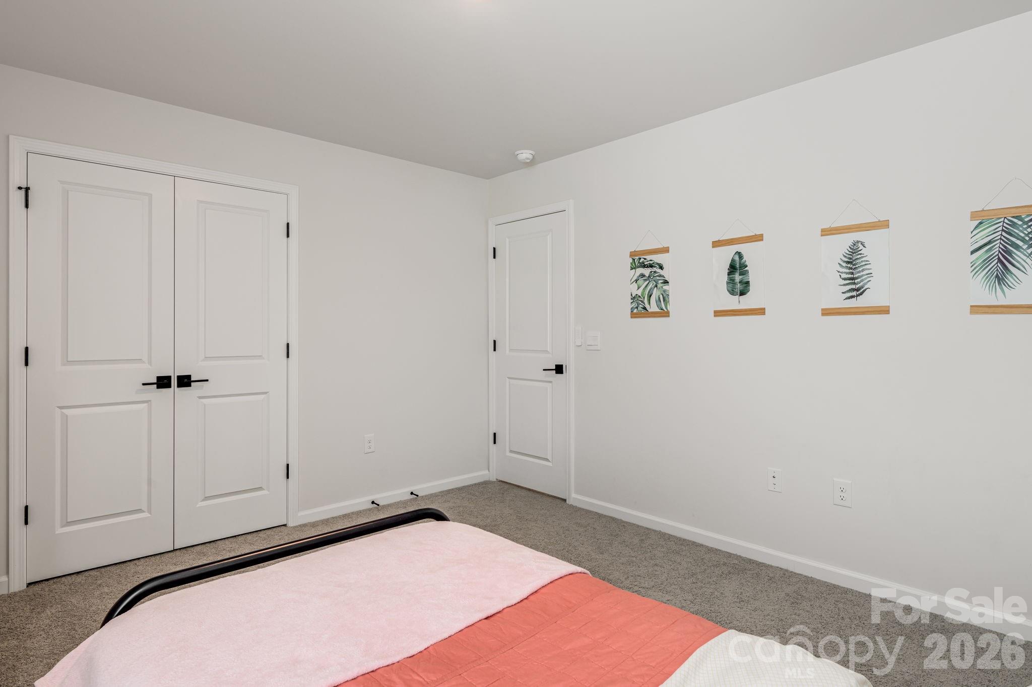 574 Fox Cove Road — Hendersonville