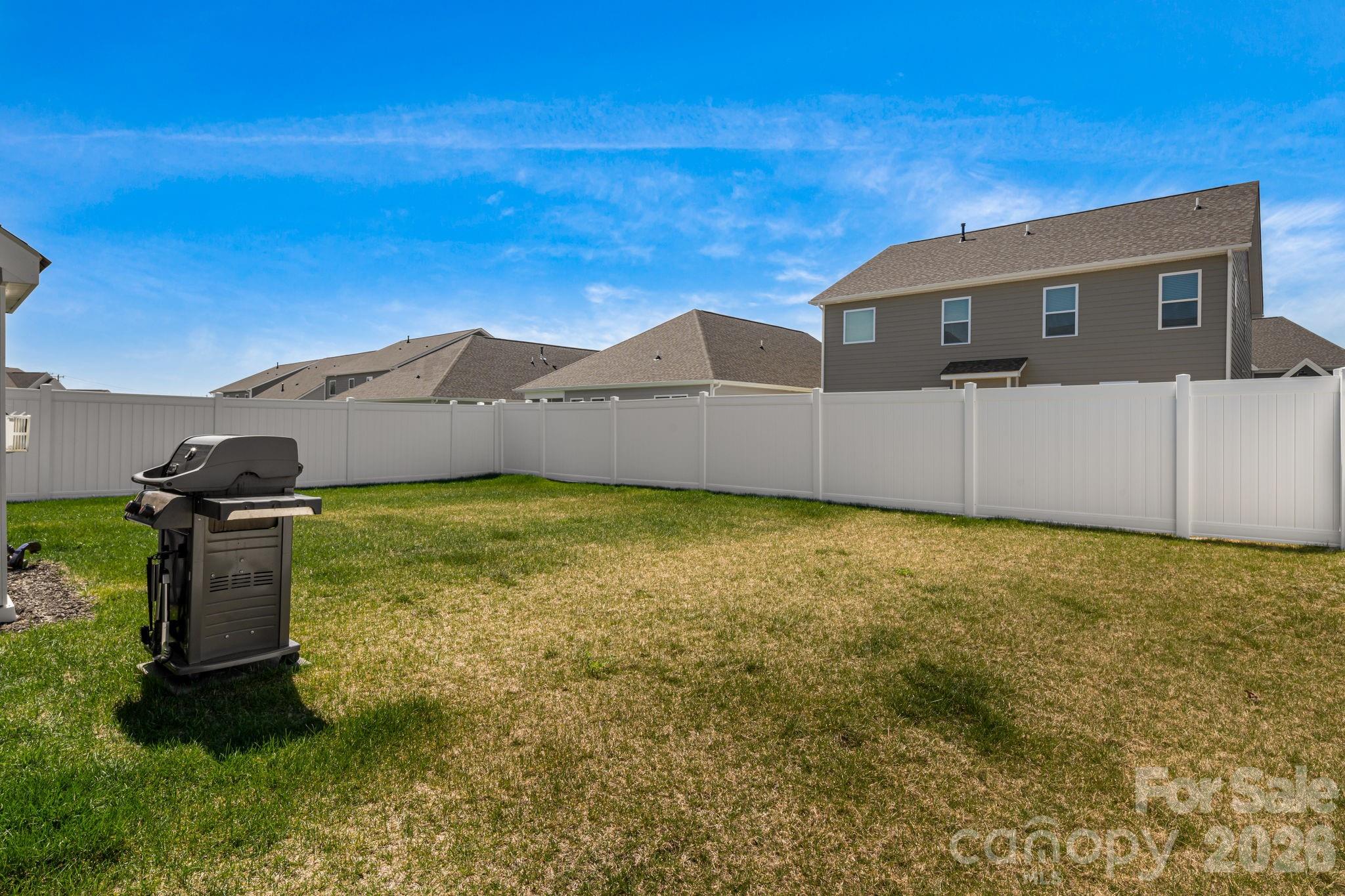 574 Fox Cove Road — Hendersonville