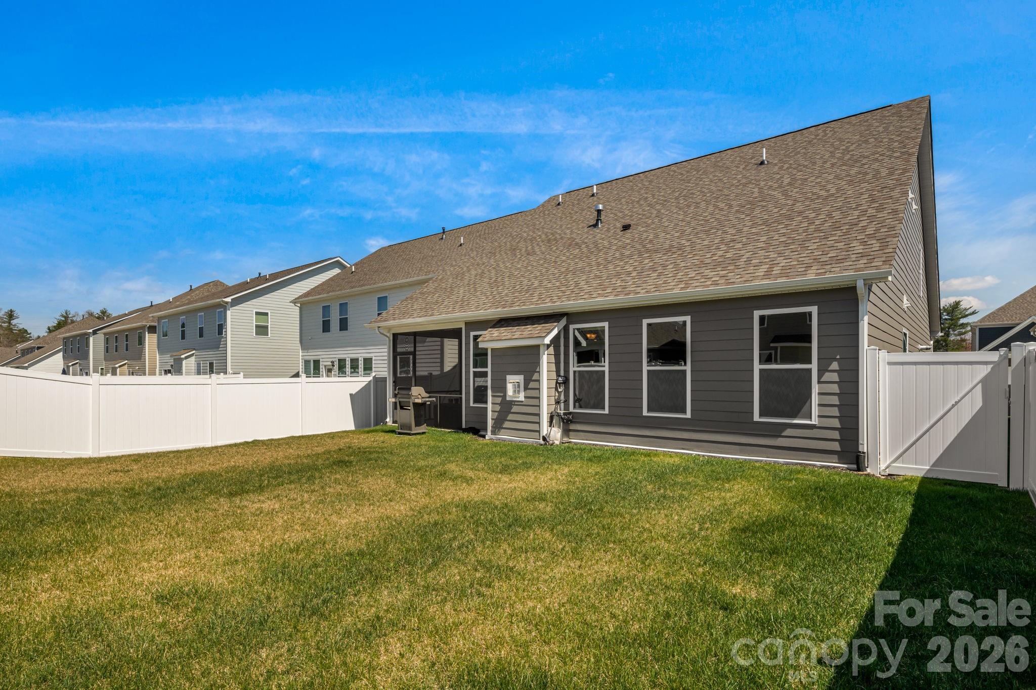 574 Fox Cove Road — Hendersonville