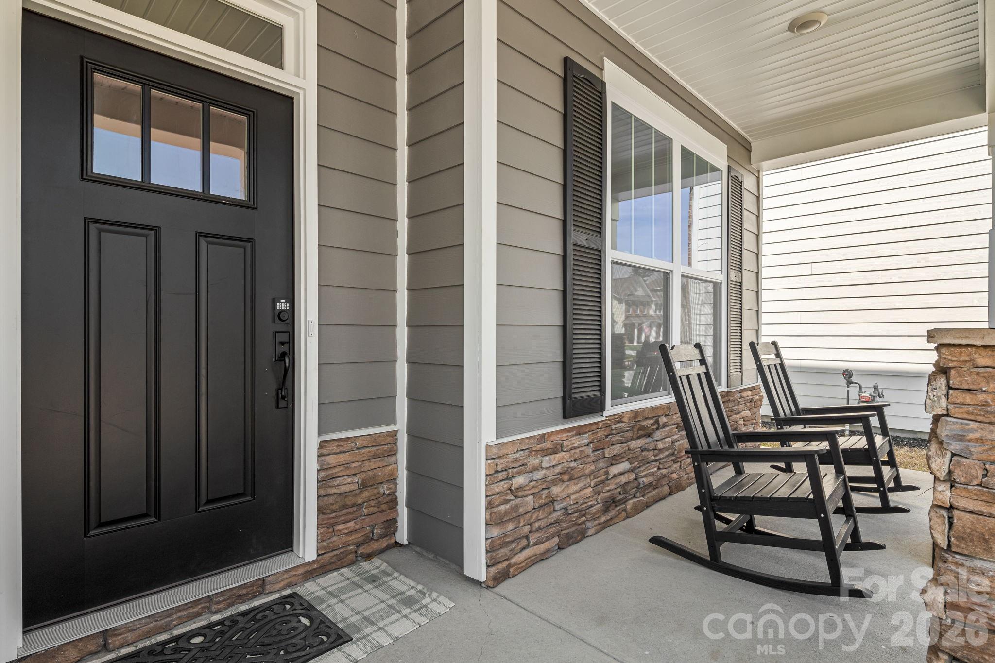 574 Fox Cove Road — Hendersonville