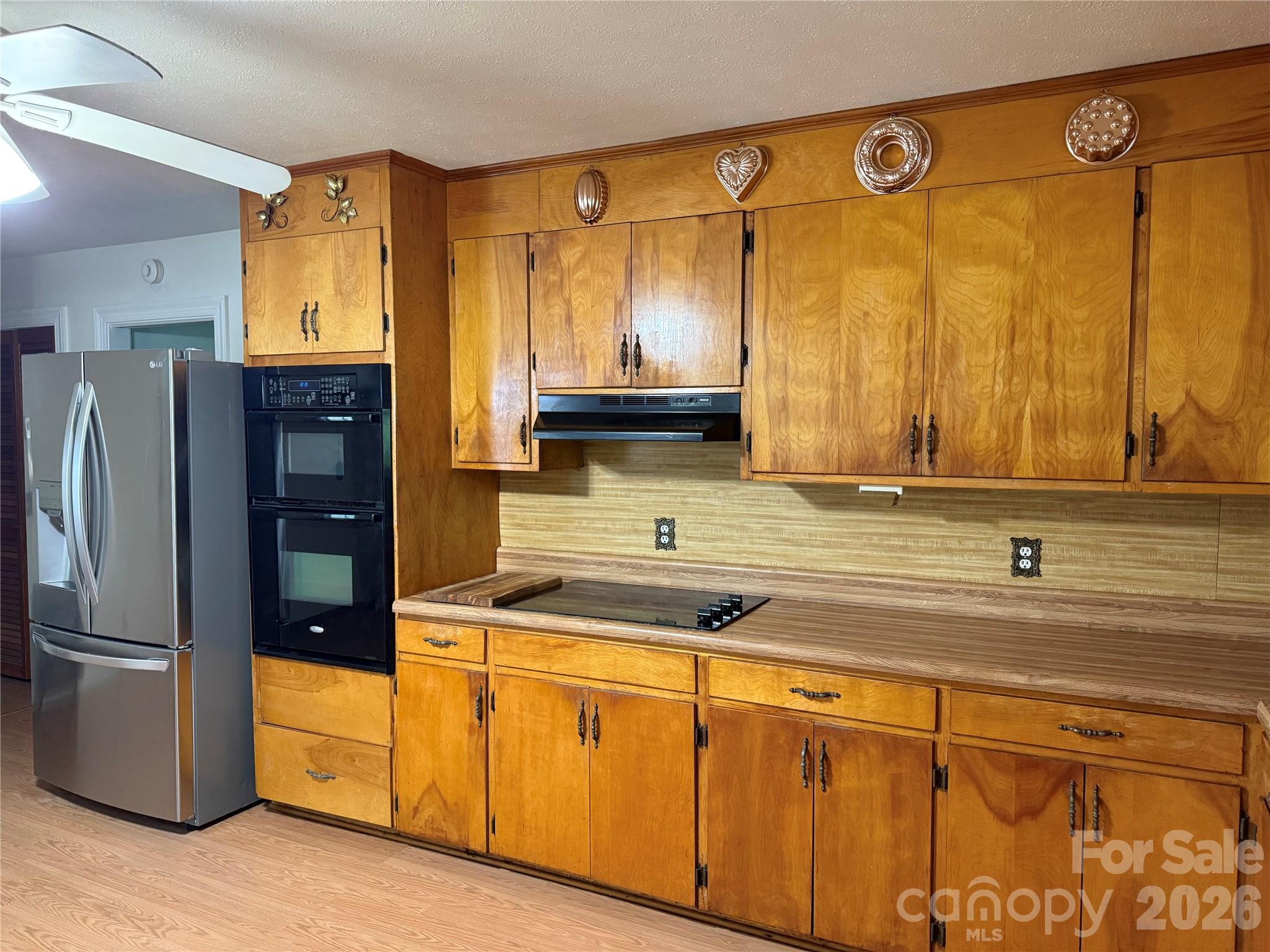 44 Tuttle Road — Hendersonville