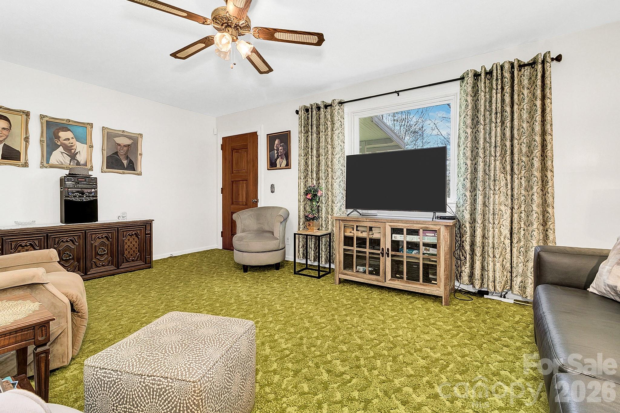 44 Tuttle Road — Hendersonville