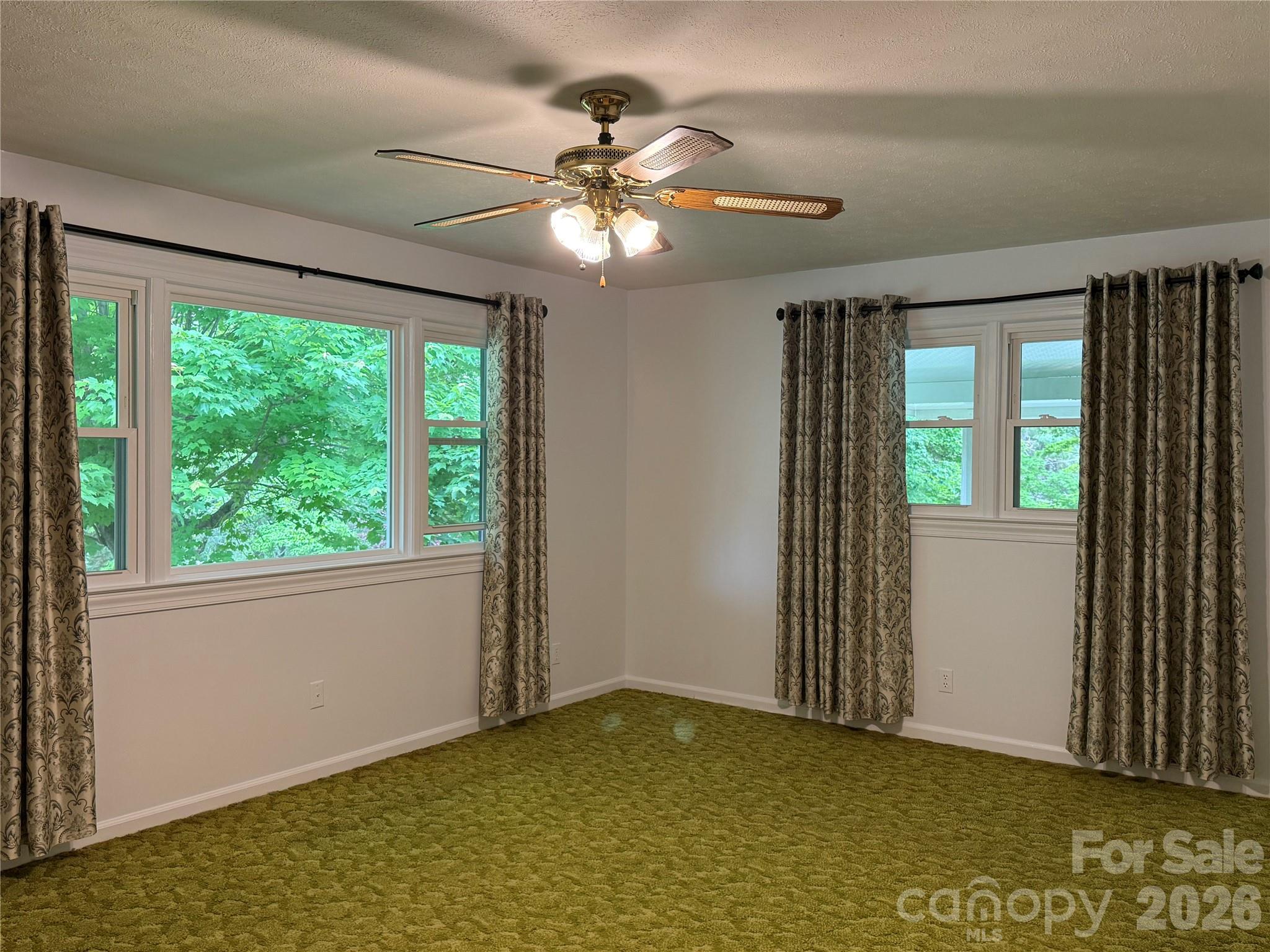 44 Tuttle Road — Hendersonville