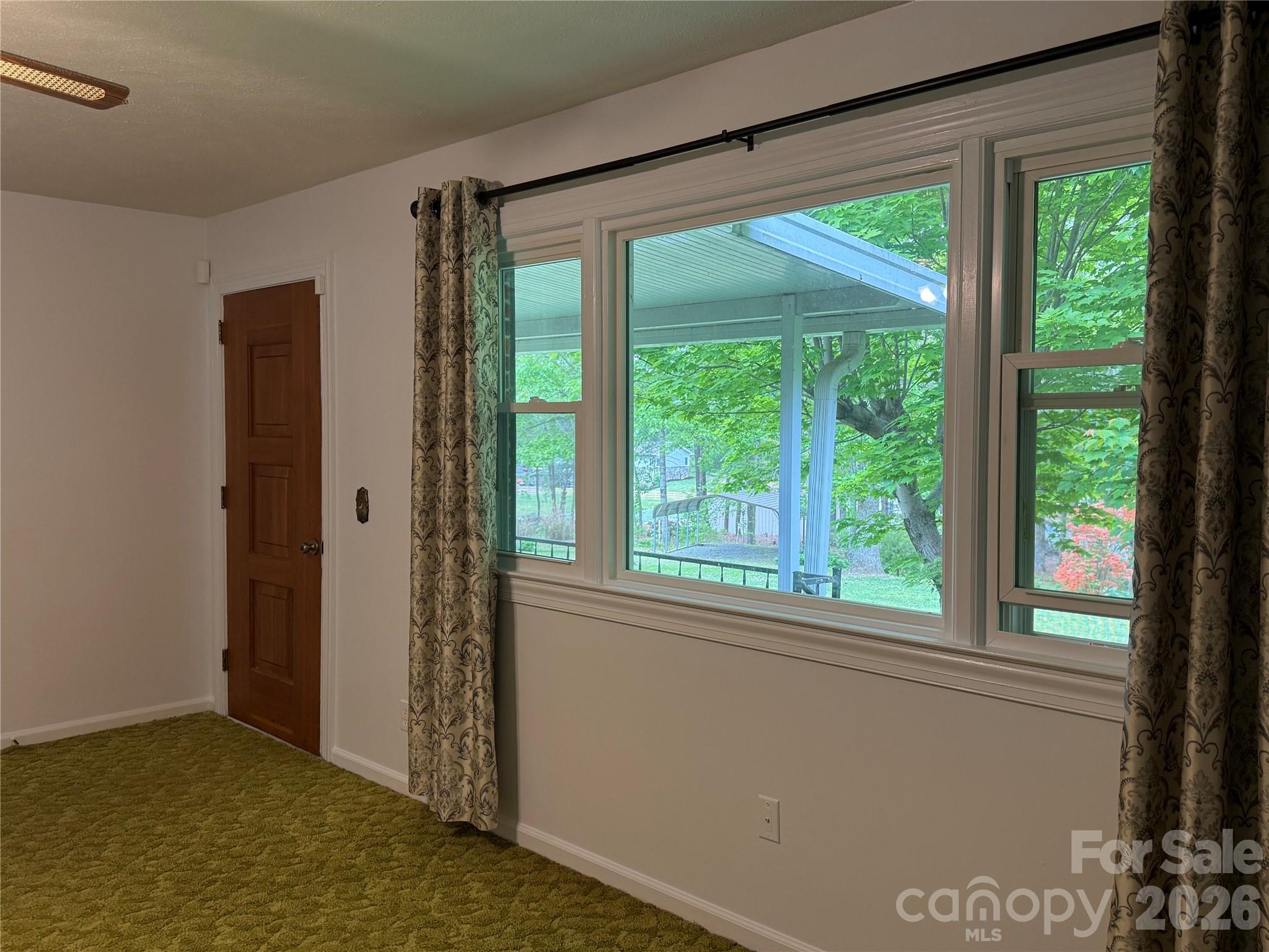 44 Tuttle Road — Hendersonville