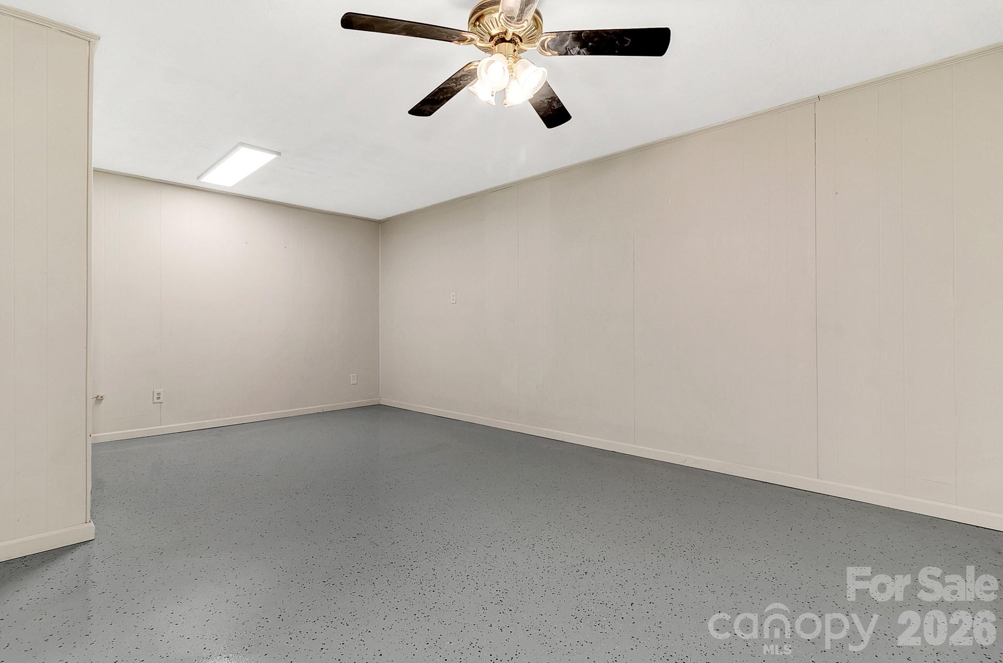 44 Tuttle Road — Hendersonville