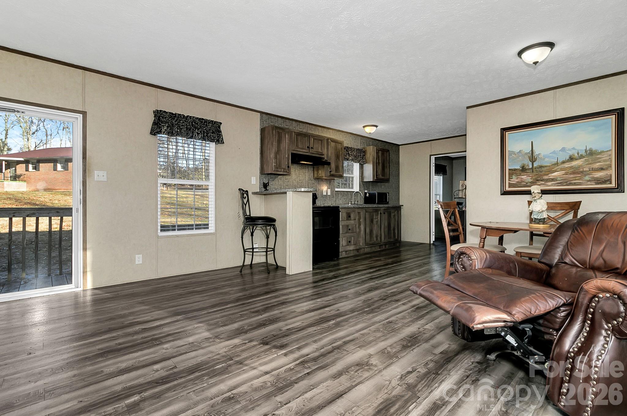 44 Tuttle Road — Hendersonville