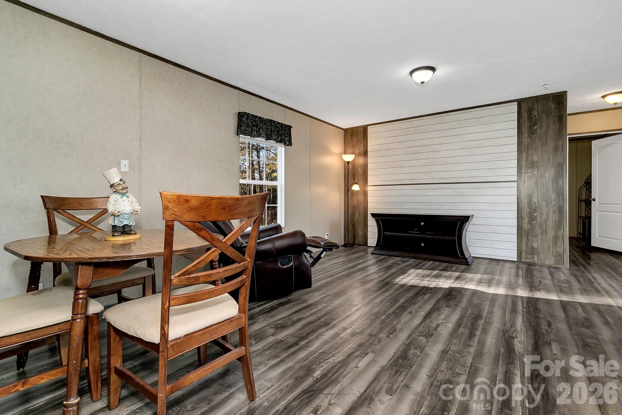 44 Tuttle Road — Hendersonville