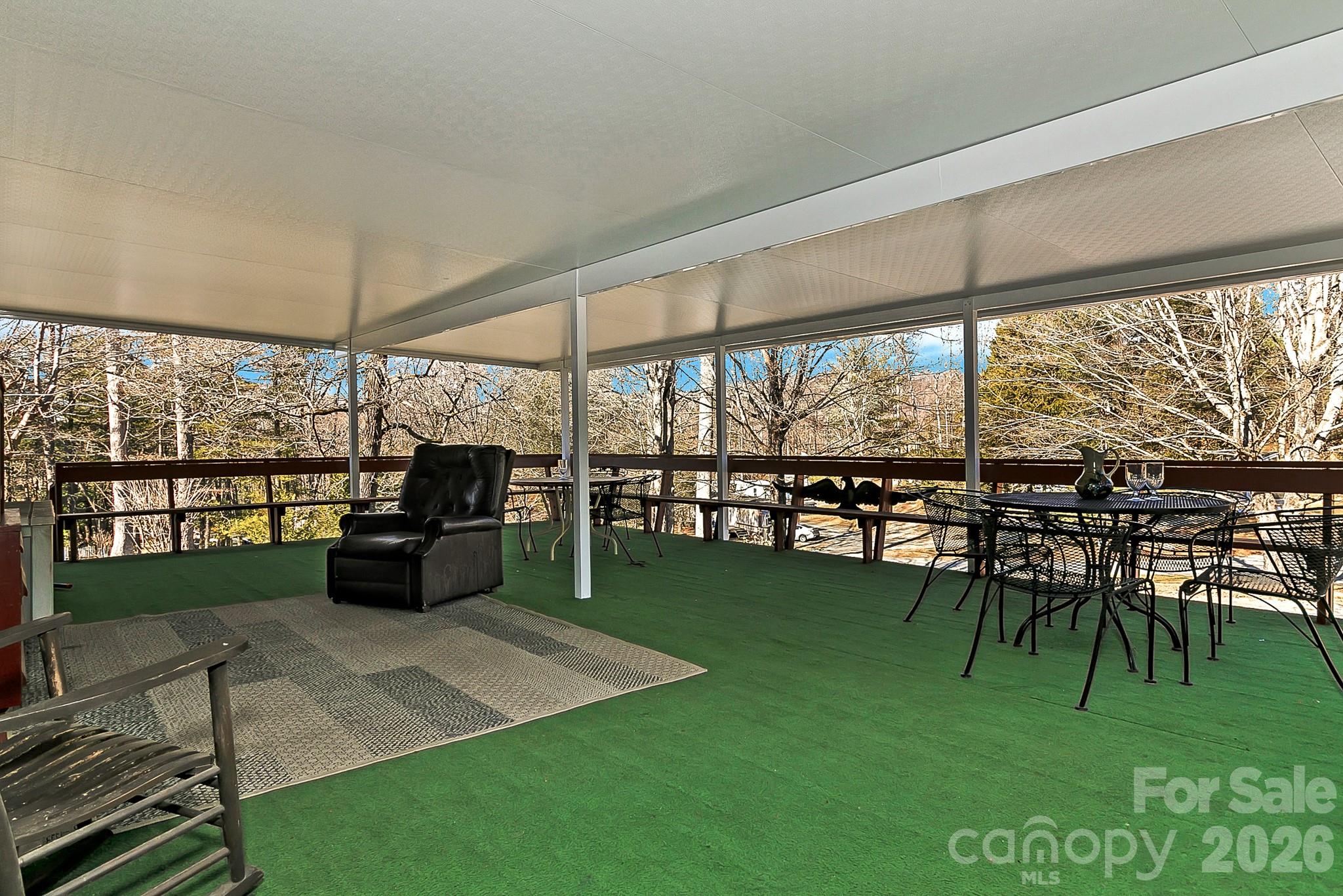 44 Tuttle Road — Hendersonville